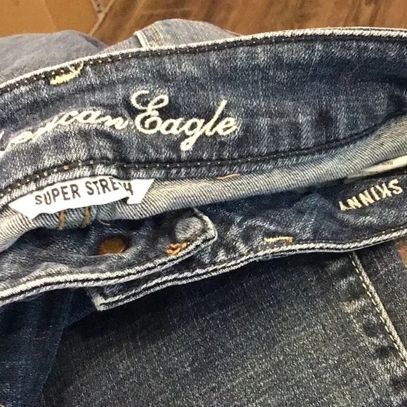 💖 American Eagle | 🦅 Skinny Distressed Jeans Size 4 X 32 - Picture 7 of 12